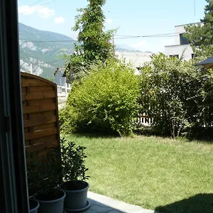 Appartement Entre Savines Et Embrun Pres Du De Serreponçon, Crots